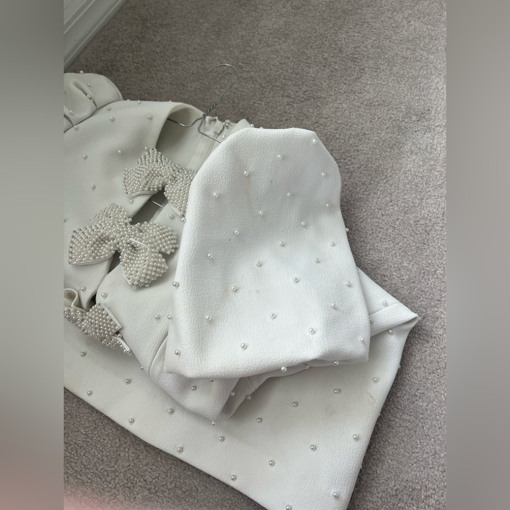 Rebecca Vallance White bow Mini Dress Puff Sleeves pearls bride size 2, 4 stains - Picture 5 of 16